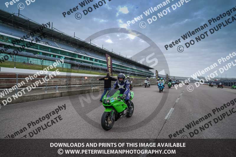 Rockingham no limits trackday;enduro digital images;event digital images;eventdigitalimages;no limits trackdays;peter wileman photography;racing digital images;rockingham raceway northamptonshire;rockingham trackday photographs;trackday digital images;trackday photos